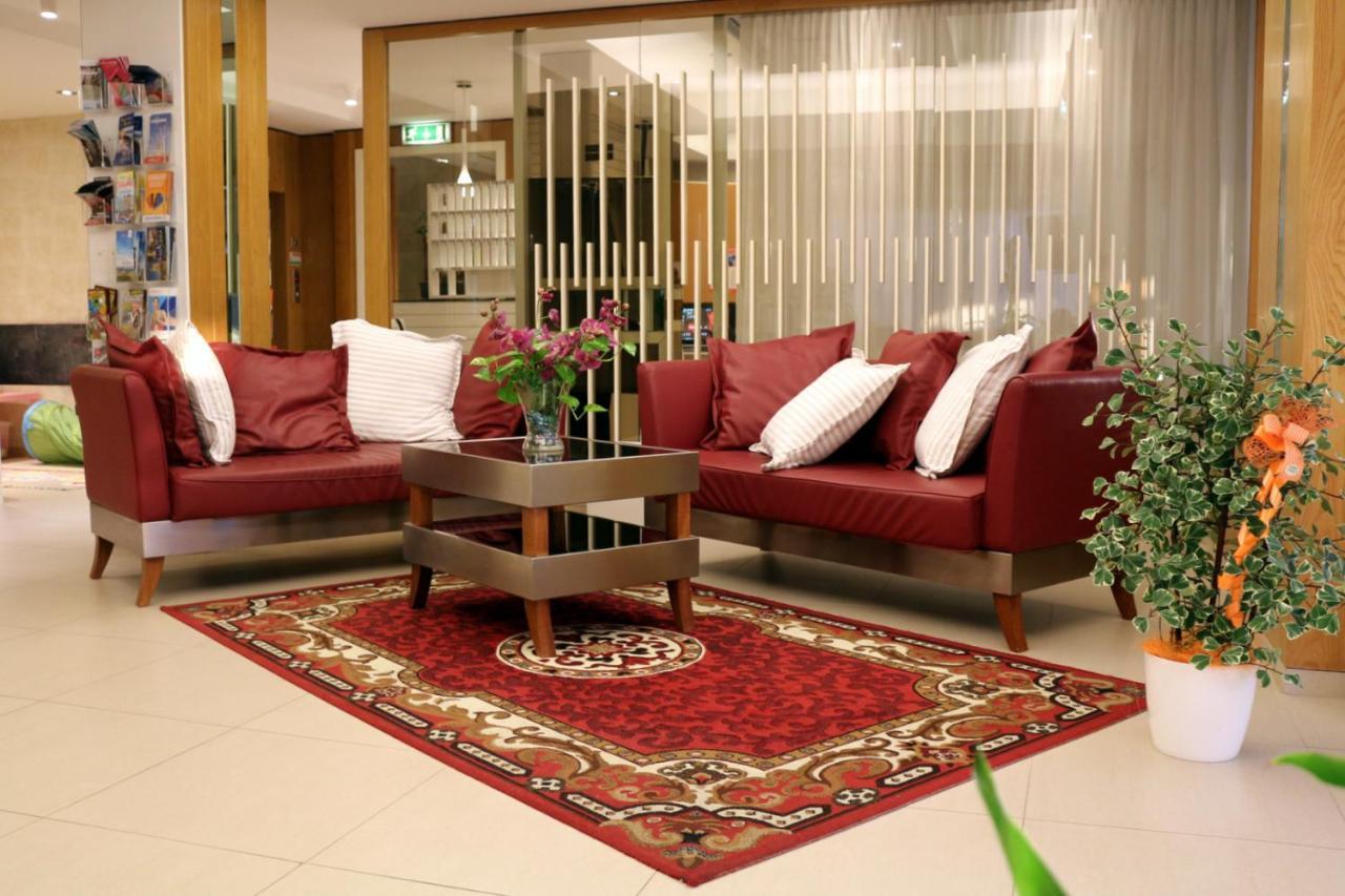 Hotel Record Riccione Bagian luar foto